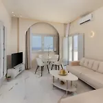 Azure Escape Dom wakacyjny Karterados (Santorini)